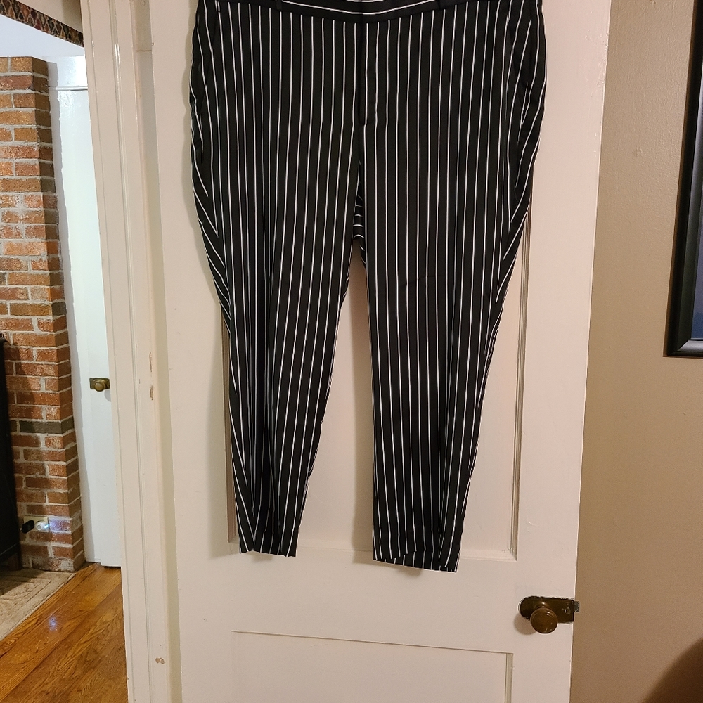 Banana Republic size 20 dressy black & white stripe straight-leg pants